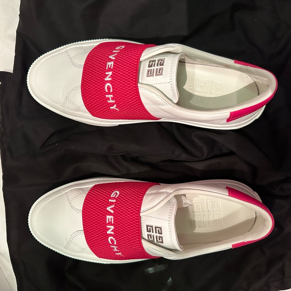 BRAND NEW Givenchy Sneakers - Picture 3 of 8